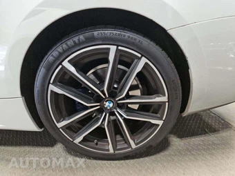 2022 BMW 4 Series Coupe M440i xDrive - miniatura 22