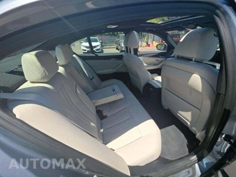 2022 BMW 5 Series Sedan 530e - miniatura 13