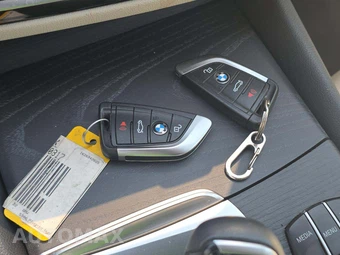 2022 BMW 5 Series Sedan 530e - miniatura 5