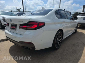 2022 BMW 5 Series Sedan 530i M SPORT LINE - miniatura 3