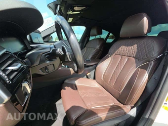 2022 BMW 5 Series Sedan 530i M SPORT LINE - miniatura 6