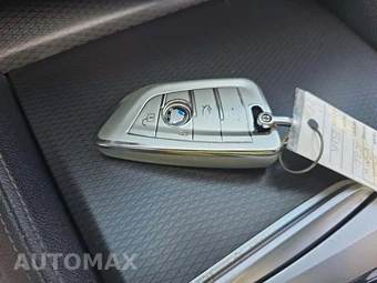 2022 BMW 5 Series Sedan 530i M SPORT LINE - miniatura 8