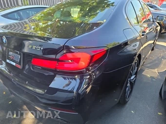 2022 BMW 5 Series Sedan 530i M SPORT LINE - miniatura 4