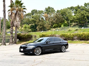 2022 BMW 5 Series Sedan 530i - miniatura 2