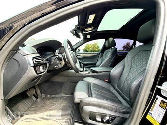 2022 BMW 5 Series Sedan 530i - miniatura 23