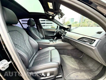 2022 BMW 5 Series Sedan 530i - miniatura 26