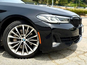 2022 BMW 5 Series Sedan 530i - miniatura 5
