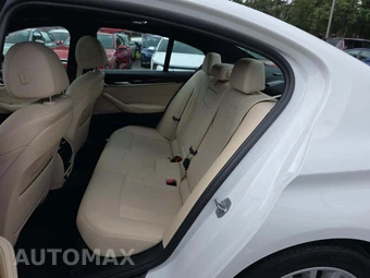 2022 BMW 5 Series Sedan 530i xDrive - miniatura 10