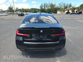 2022 BMW 5 Series Sedan M550i xDrive - miniatura 5