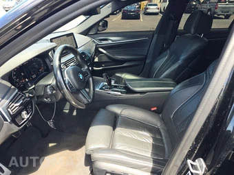 2022 BMW 5 Series Sedan M550i xDrive - miniatura 7