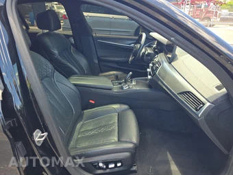2022 BMW 5 Series Sedan M550i xDrive - miniatura 8