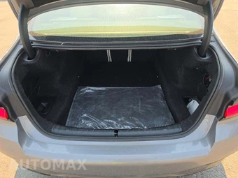 2022 BMW 5 Series Sedan M550i xDrive - miniatura 14
