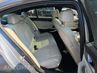 2022 BMW 5 Series Sedan M550i xDrive - miniatura 16