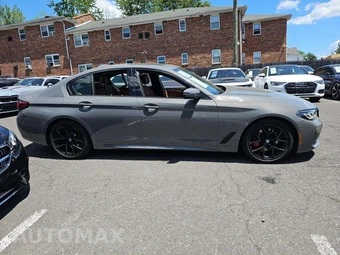 2022 BMW 5 Series Sedan M550i xDrive - miniatura 4