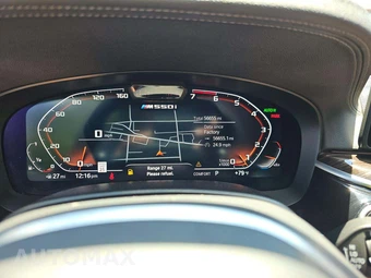 2022 BMW 5 Series Sedan M550i xDrive - miniatura 9