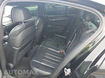 2022 BMW 5 Series Sedan M550i xDrive - miniatura 13