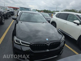 2022 BMW 5 Series Sedan M550i xDrive - miniatura 2