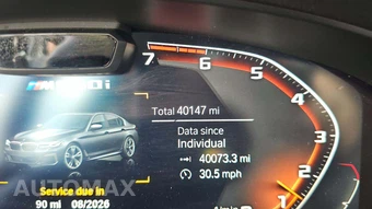 2022 BMW 5 Series Sedan M550i xDrive - miniatura 18