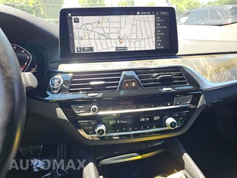 2022 BMW 5 Series Sedan M550i xDrive - miniatura 10