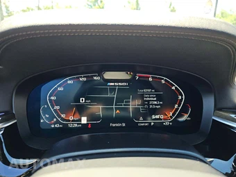 2022 BMW 5 Series Sedan M550i xDrive - miniatura 9