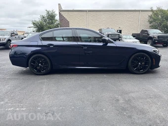 2022 BMW 5 Series Sedan M550i xDrive - miniatura 10