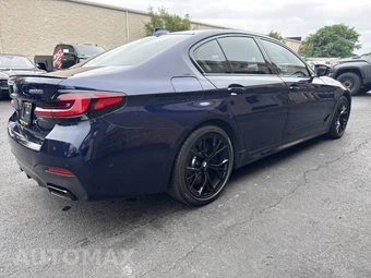 2022 BMW 5 Series Sedan M550i xDrive - miniatura 12