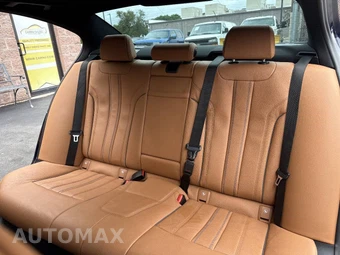 2022 BMW 5 Series Sedan M550i xDrive - miniatura 34