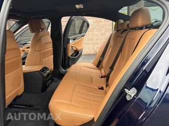 2022 BMW 5 Series Sedan M550i xDrive - miniatura 35