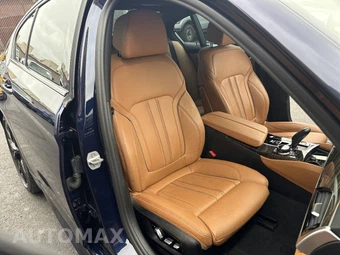 2022 BMW 5 Series Sedan M550i xDrive - miniatura 38