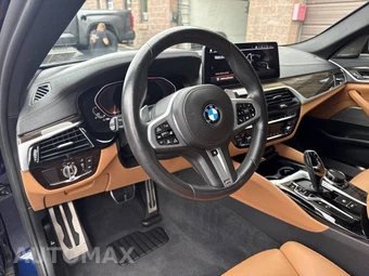 2022 BMW 5 Series Sedan M550i xDrive - miniatura 43