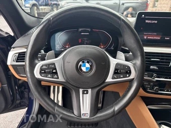 2022 BMW 5 Series Sedan M550i xDrive - miniatura 44