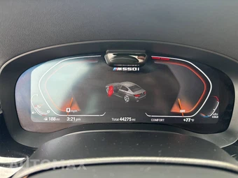 2022 BMW 5 Series Sedan M550i xDrive - miniatura 45