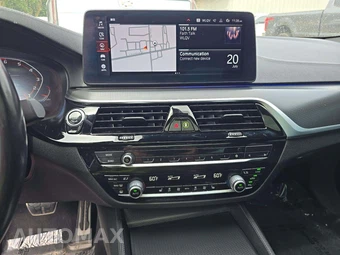 2022 BMW 5 Series Sedan M550i xDrive - miniatura 10
