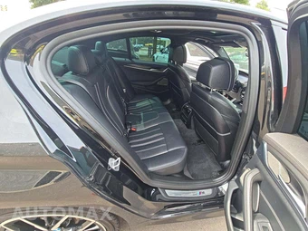 2022 BMW 5 Series Sedan M550i xDrive - miniatura 16
