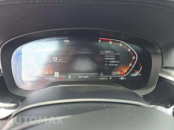 2022 BMW 5 Series Sedan M550i xDrive - miniatura 9