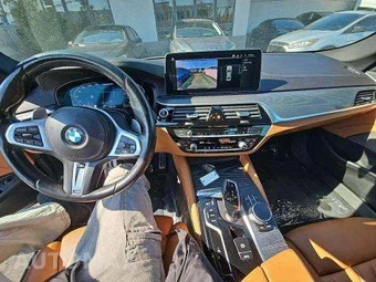 2022 BMW 5 Series Sedan M550i xDrive - miniatura 10