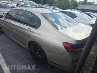 2022 BMW 7 Series Sedan 740i M SPORT LINE - miniatura 5