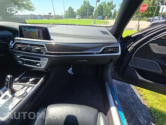 2022 BMW 7 Series Sedan 740i M SPORT LINE - miniatura 19