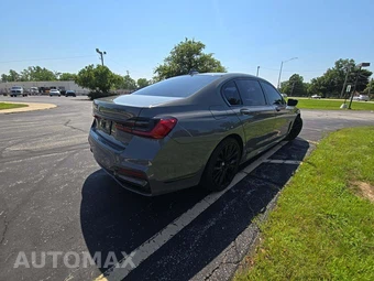 2022 BMW 7 Series Sedan 740i M SPORT LINE - miniatura 3