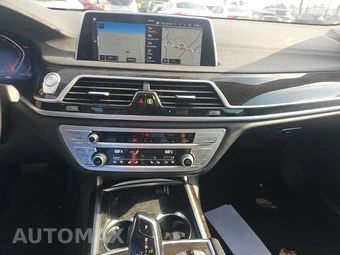 2022 BMW 7 Series Sedan 740i - miniatura 11