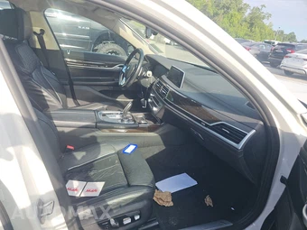 2022 BMW 7 Series Sedan 740i - miniatura 8