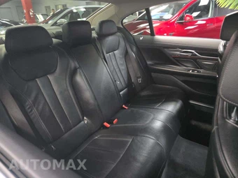 2022 BMW 7 Series Sedan 740i - miniatura 16