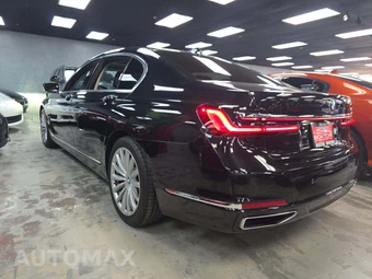 2022 BMW 7 Series Sedan 740i - miniatura 2