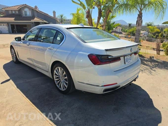 2022 BMW 7 Series Sedan 740i - miniatura 2