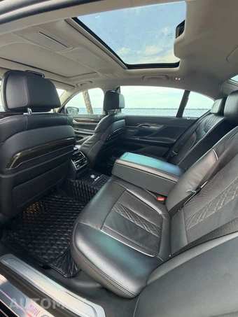 2022 BMW 7 Series Sedan 740i xDrive - miniatura 11