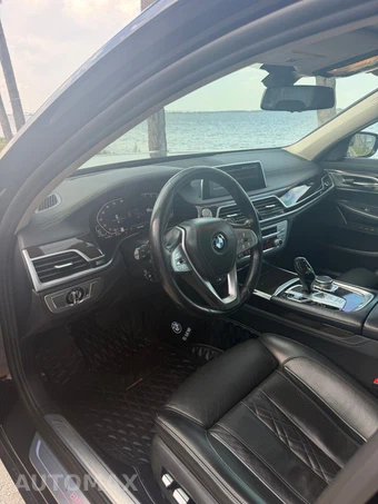2022 BMW 7 Series Sedan 740i xDrive - miniatura 9