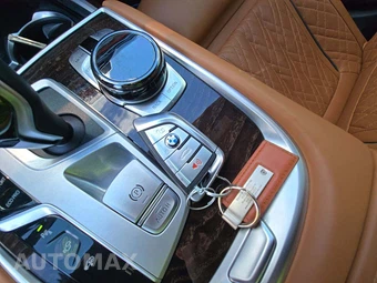 2022 BMW 7 Series Sedan 750i xDrive M SPORT LINE - miniatura 8