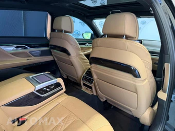 2022 BMW 7 Series Sedan 750i xDrive M SPORT LINE - miniatura 28