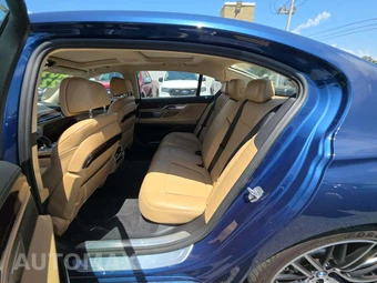 2022 BMW 7 Series Sedan 750i xDrive - miniatura 13