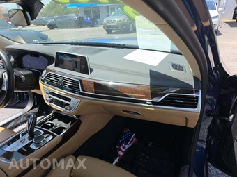 2022 BMW 7 Series Sedan 750i xDrive - miniatura 19